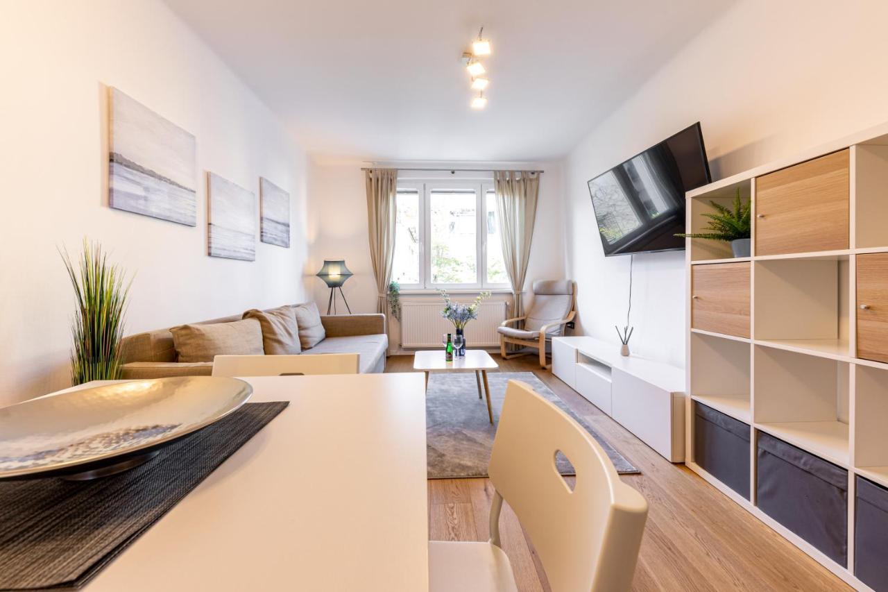 Bright + Near Belvedere By Jr * Vienna